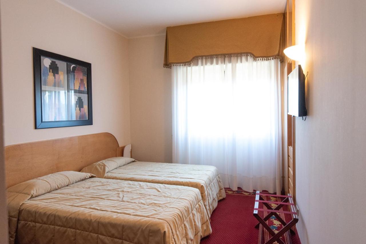 Hotel Castello Artemide Congressi Castel San Pietro Terme Eksteriør bilde