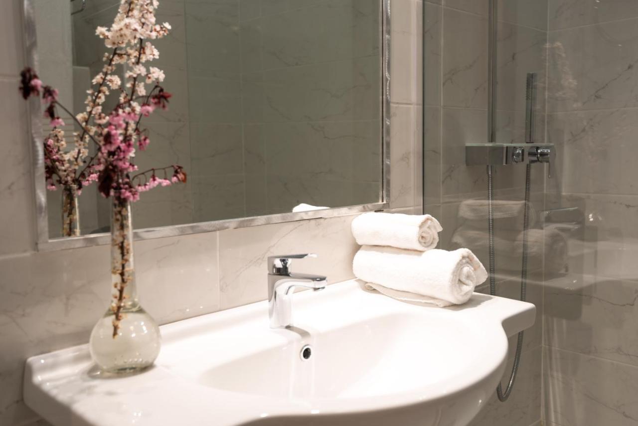 Hotel Castello Artemide Congressi Castel San Pietro Terme Eksteriør bilde