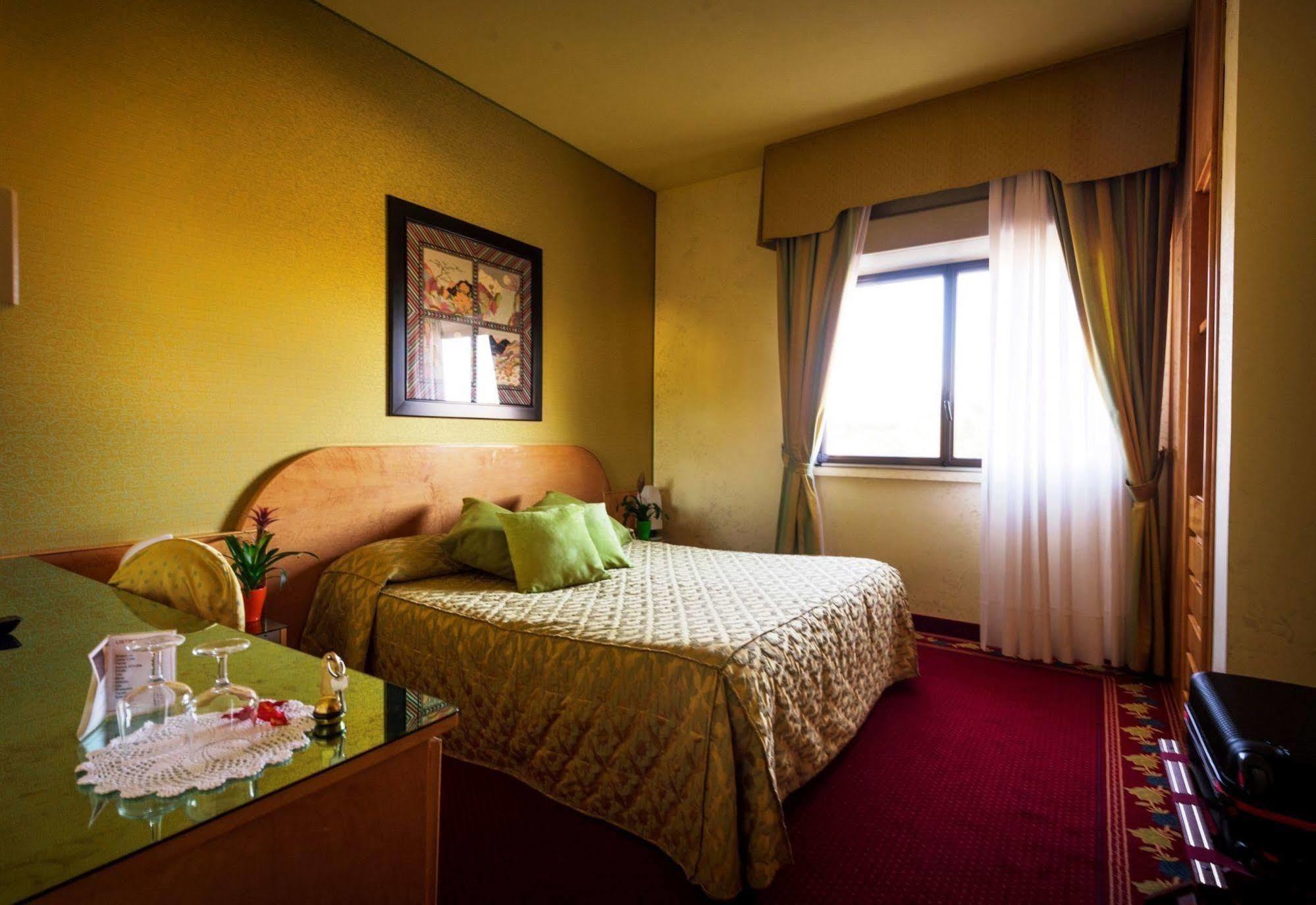 Hotel Castello Artemide Congressi Castel San Pietro Terme Eksteriør bilde